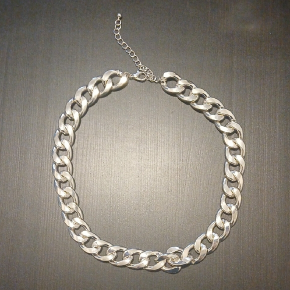 Silver Chain Necklace and Bracelet Set - Picture 2 of 9